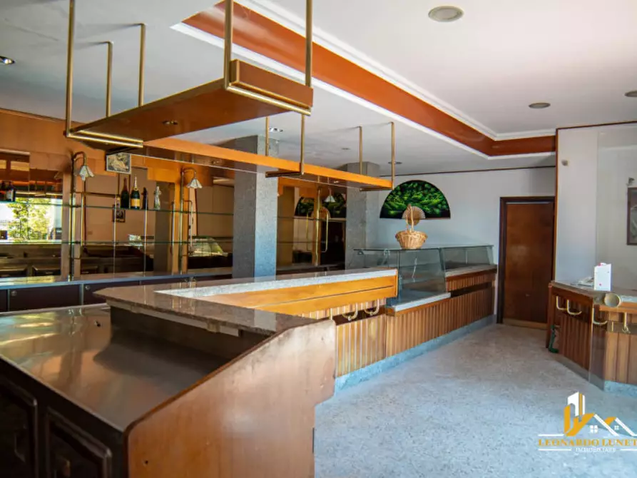 Immagine 65 di Attività commerciale in vendita  in Via Federico Fellini 2 a Palermo