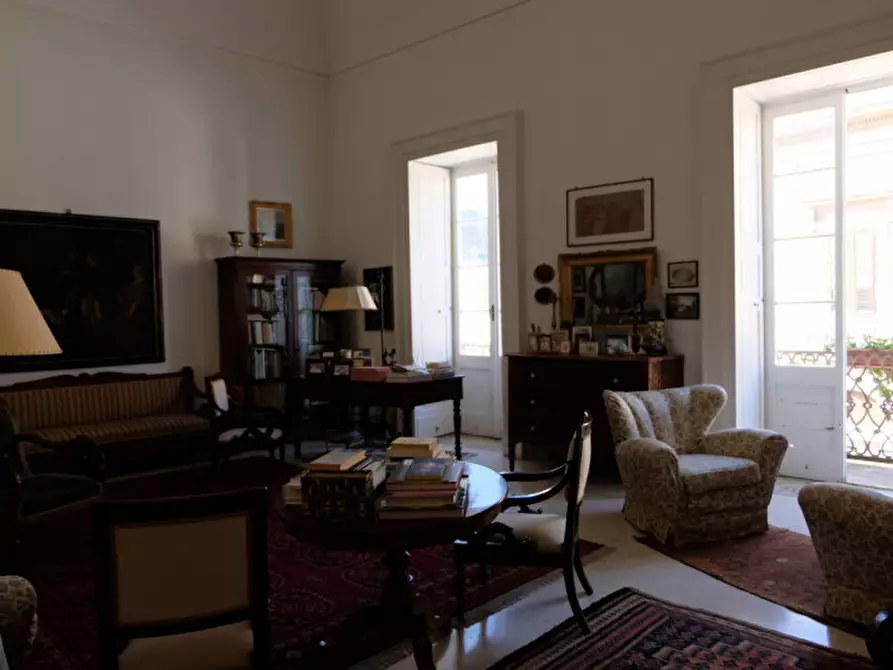 Immagine 11 di Palazzo in vendita  in Via Ascanio Grandi 34 a Lecce