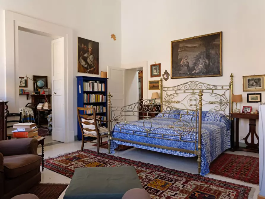 Immagine 19 di Palazzo in vendita  in Via Ascanio Grandi 34 a Lecce