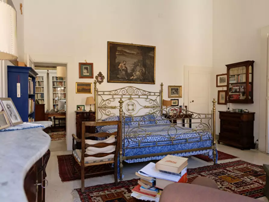 Immagine 20 di Palazzo in vendita  in Via Ascanio Grandi 34 a Lecce