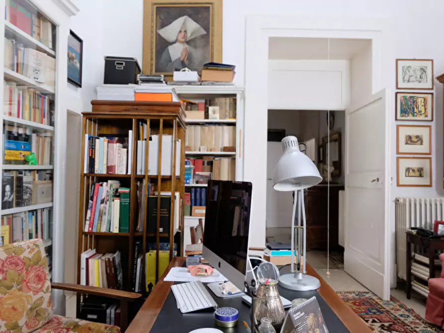 Immagine 28 di Palazzo in vendita  in Via Ascanio Grandi 34 a Lecce