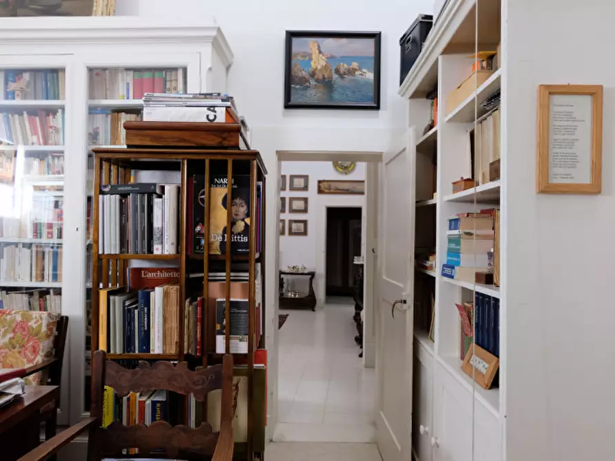 Immagine 29 di Palazzo in vendita  in Via Ascanio Grandi 34 a Lecce