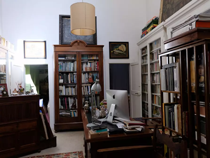 Immagine 30 di Palazzo in vendita  in Via Ascanio Grandi 34 a Lecce