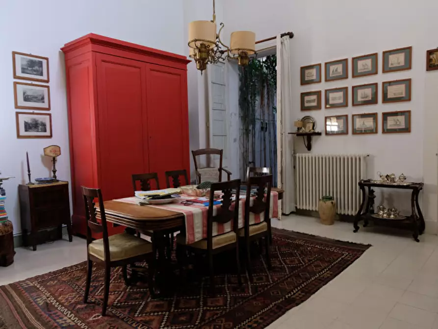 Immagine 32 di Palazzo in vendita  in Via Ascanio Grandi 34 a Lecce