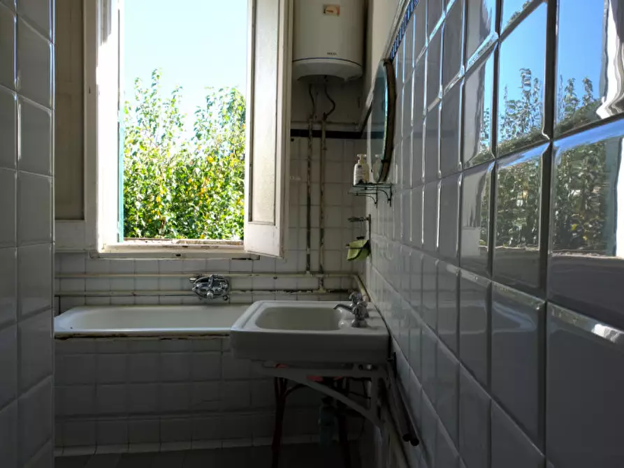 Immagine 51 di Palazzo in vendita  in Via Ascanio Grandi 34 a Lecce