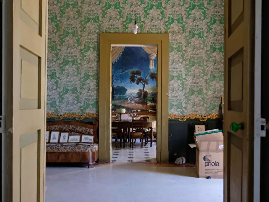 Immagine 53 di Palazzo in vendita  in Via Ascanio Grandi 34 a Lecce