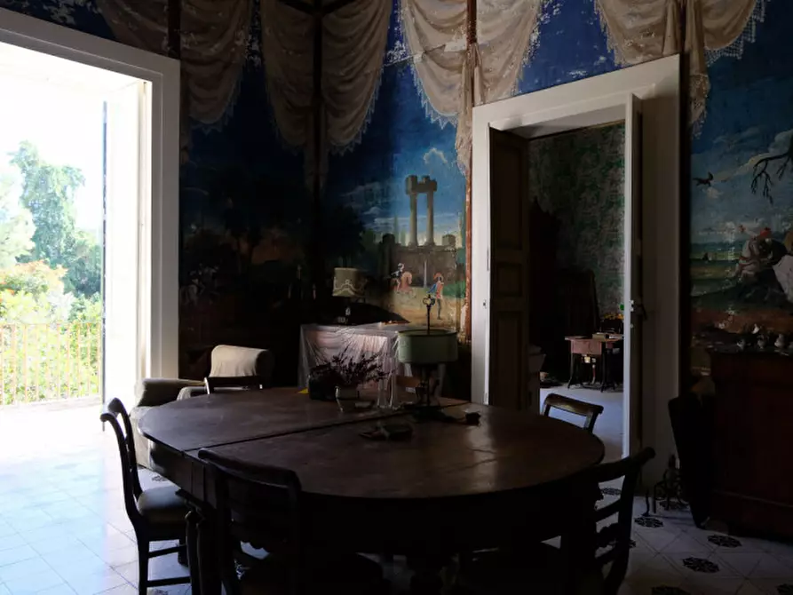 Immagine 56 di Palazzo in vendita  in Via Ascanio Grandi 34 a Lecce