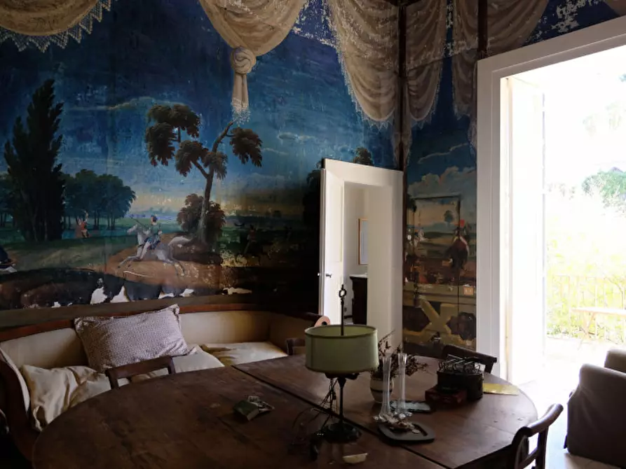 Immagine 57 di Palazzo in vendita  in Via Ascanio Grandi 34 a Lecce