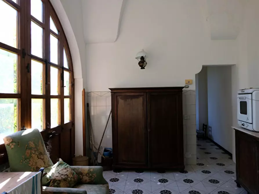 Immagine 62 di Palazzo in vendita  in Via Ascanio Grandi 34 a Lecce