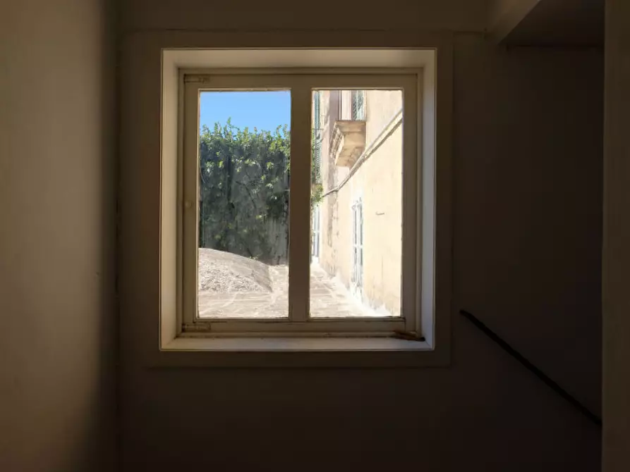 Immagine 69 di Palazzo in vendita  in Via Ascanio Grandi 34 a Lecce