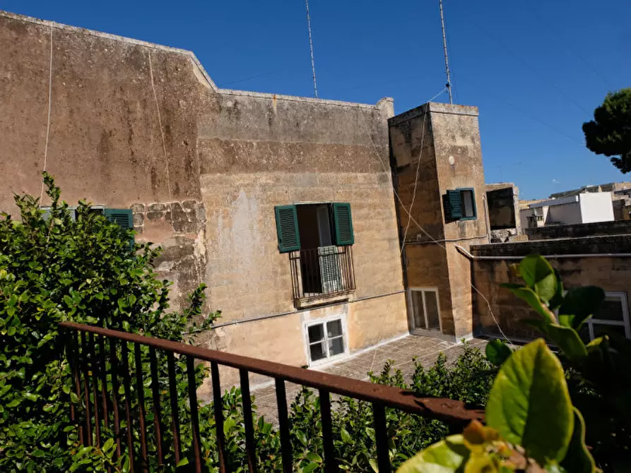 Immagine 73 di Palazzo in vendita  in Via Ascanio Grandi 34 a Lecce