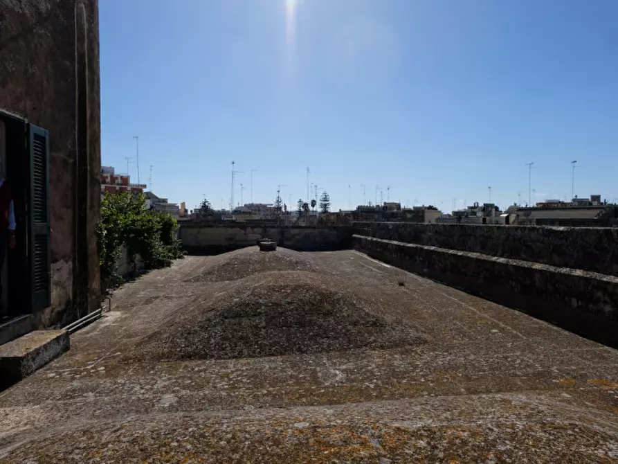 Immagine 82 di Palazzo in vendita  in Via Ascanio Grandi 34 a Lecce