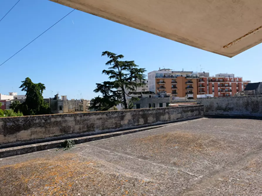 Immagine 84 di Palazzo in vendita  in Via Ascanio Grandi 34 a Lecce