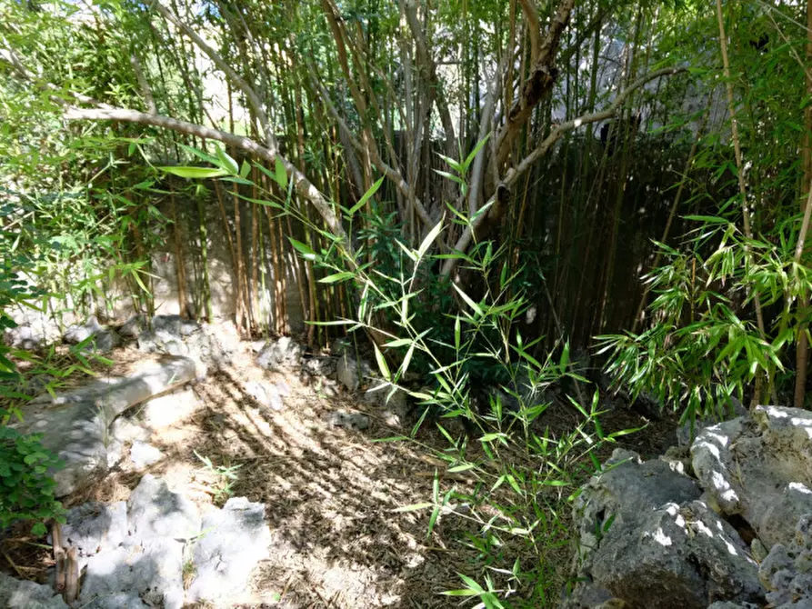 Immagine 98 di Palazzo in vendita  in Via Ascanio Grandi 34 a Lecce