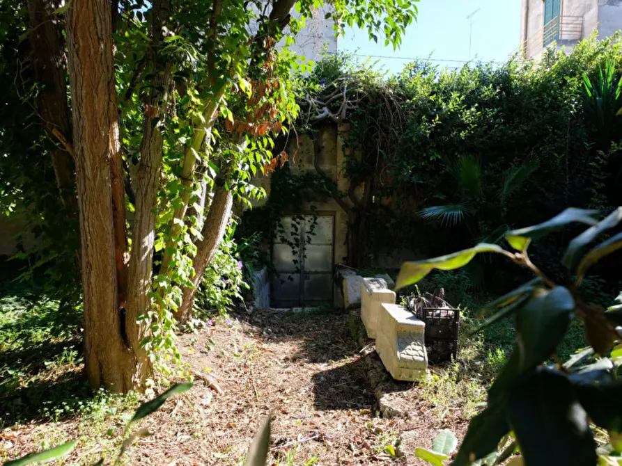 Immagine 111 di Palazzo in vendita  in Via Ascanio Grandi 34 a Lecce