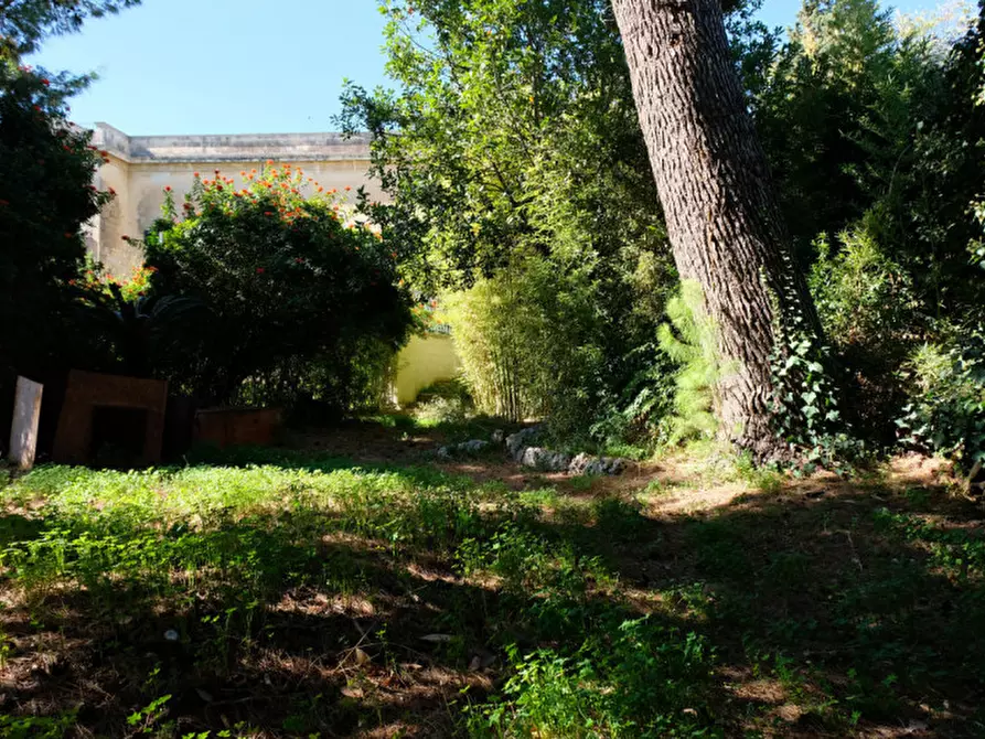Immagine 113 di Palazzo in vendita  in Via Ascanio Grandi 34 a Lecce