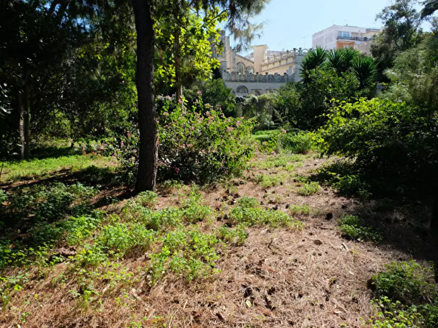 Immagine 114 di Palazzo in vendita  in Via Ascanio Grandi 34 a Lecce