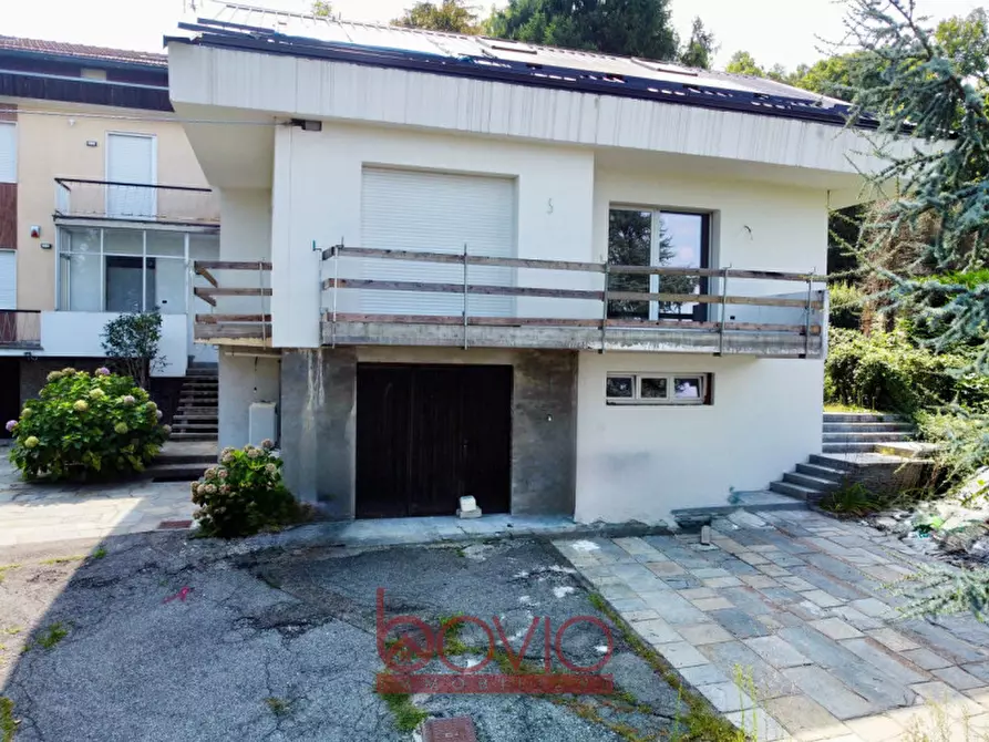 Immagine 3 di Villa in vendita  in VIA ROCCIAMELONE N°30 a San Mauro Torinese