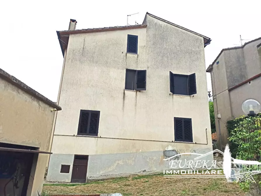 Immagine 2 di Appartamento in vendita  in Via dei Partigiani a Castiglione Del Lago