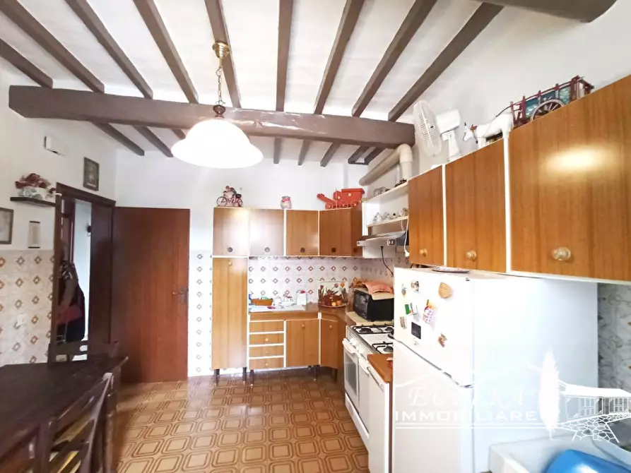 Immagine 9 di Appartamento in vendita  in Via dei Partigiani a Castiglione Del Lago