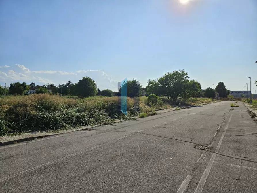 Immagine 8 di Terreno in vendita  in Via Eugenio Montale a Borgo Virgilio