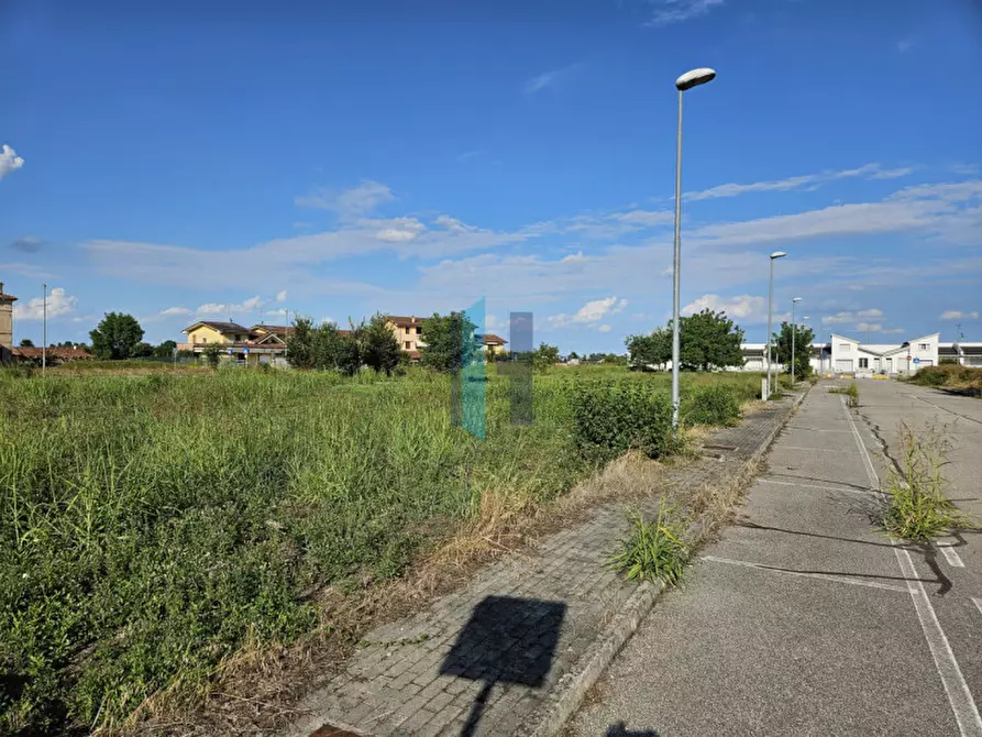 Immagine 11 di Terreno in vendita  in Via Eugenio Montale a Borgo Virgilio