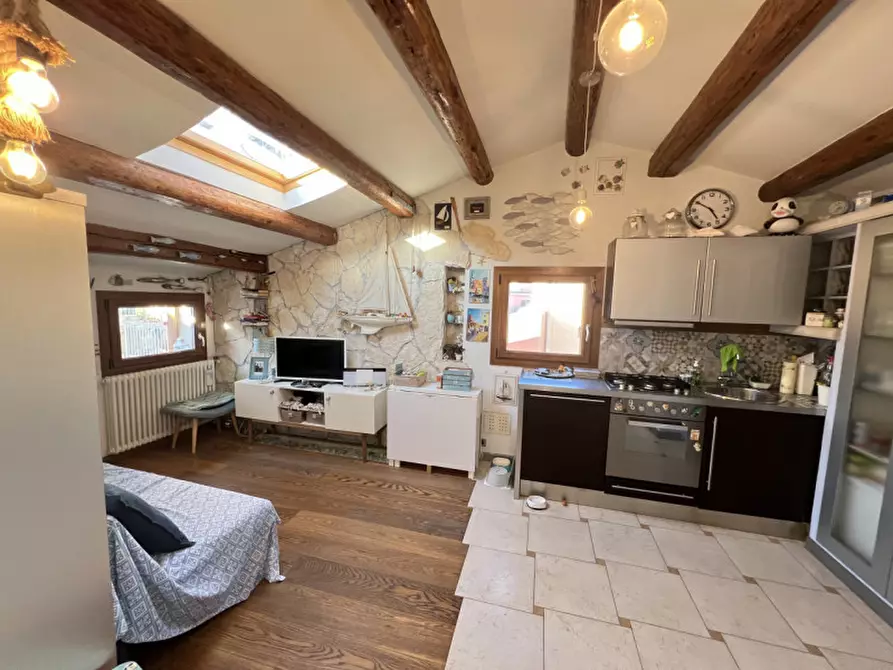 Immagine 1 di Appartamento in vendita  in Via San Felice a Chioggia