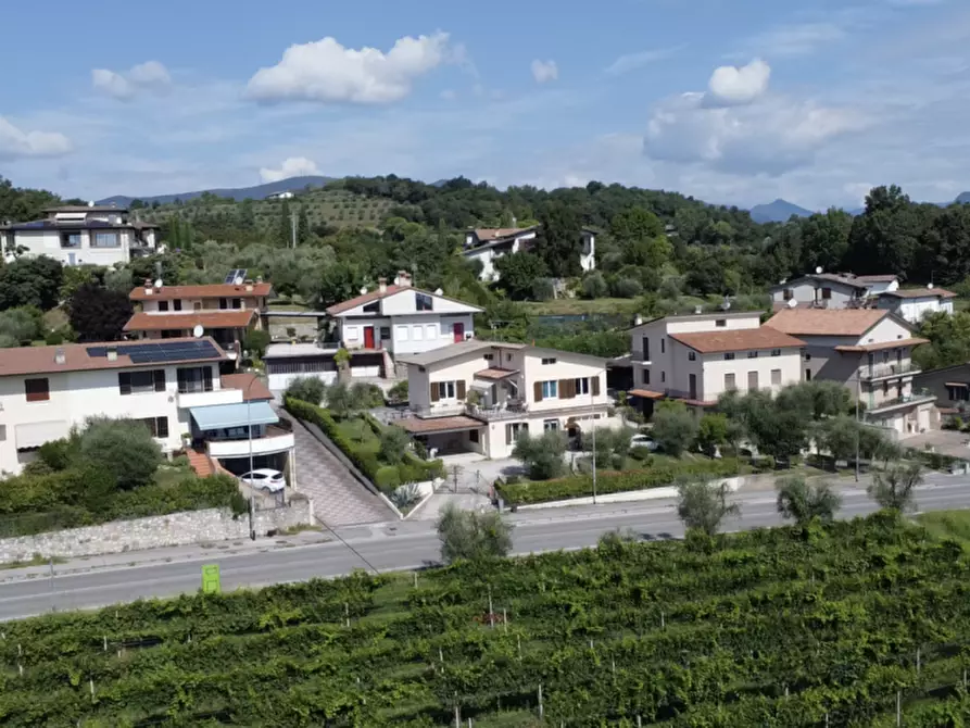Immagine 2 di Villa in vendita  in via panoramica a Puegnago Sul Garda