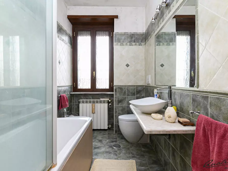 Immagine 22 di Appartamento in vendita  in via Castelplanio 16 a Roma