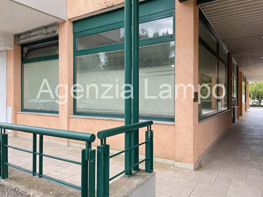 Immagine 2 di Negozio in vendita  in Via Liguria a Portogruaro
