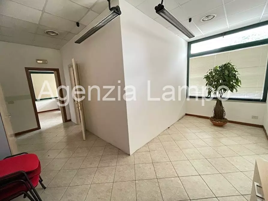 Immagine 3 di Negozio in vendita  in Via Liguria a Portogruaro