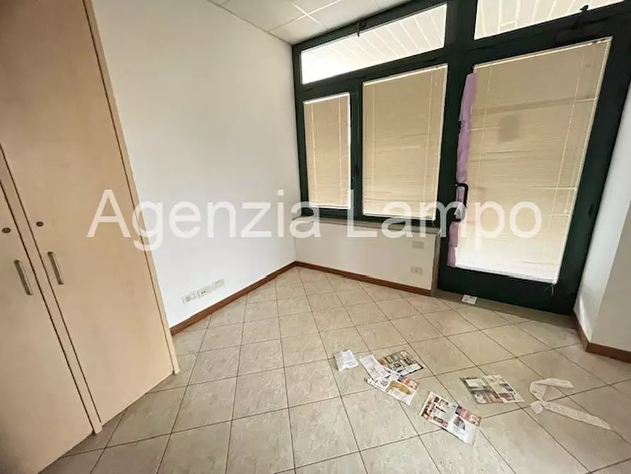 Immagine 10 di Negozio in vendita  in Via Liguria a Portogruaro