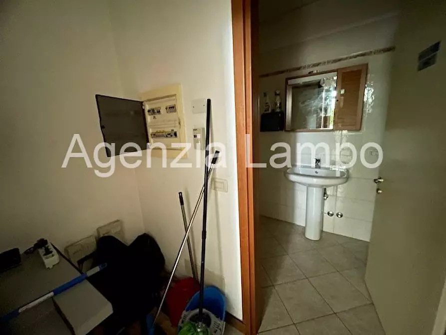 Immagine 12 di Negozio in vendita  in Via Liguria a Portogruaro