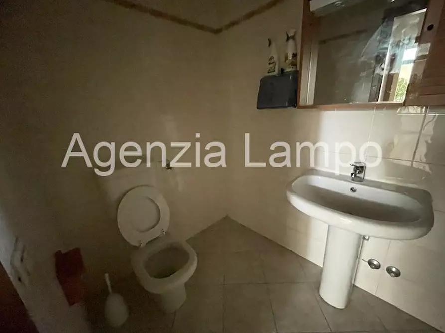 Immagine 13 di Negozio in vendita  in Via Liguria a Portogruaro