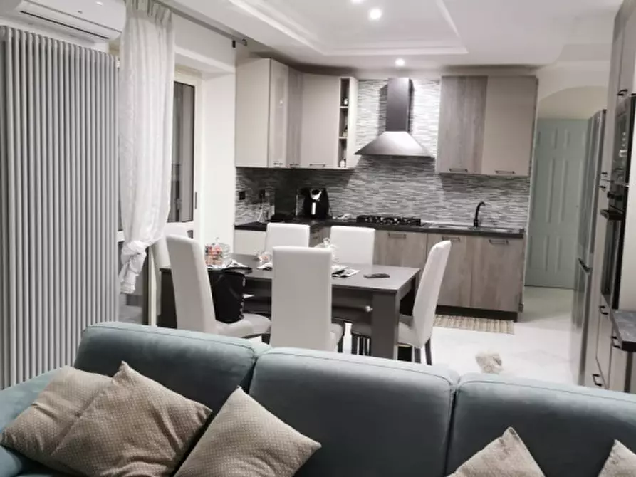 Immagine 4 di Appartamento in vendita  in Via Antonio Purificato a Catanzaro