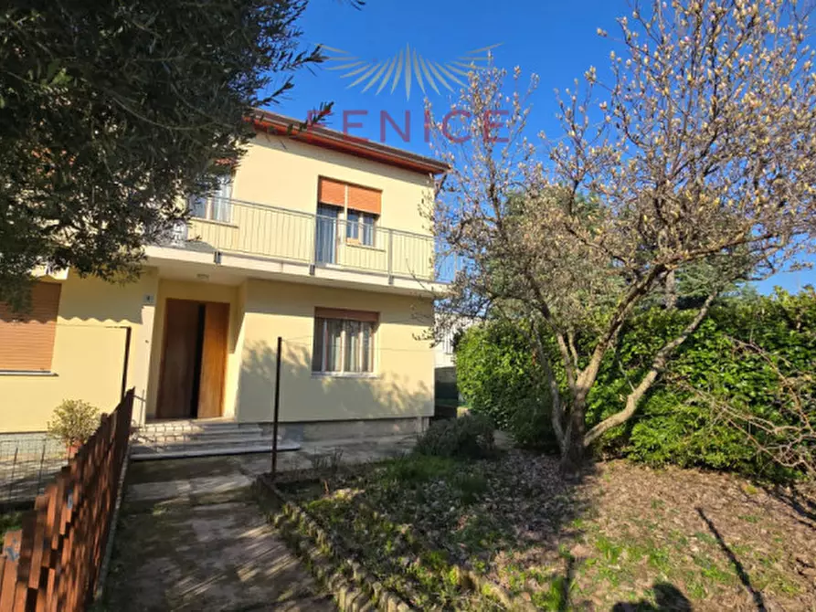 Immagine 4 di Casa bifamiliare in vendita  in Via Sansovino Jacopo a Montebelluna