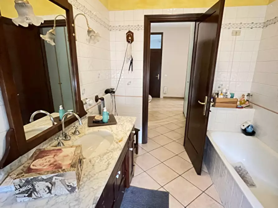 Immagine 11 di Casa bifamiliare in vendita  a Gonzaga