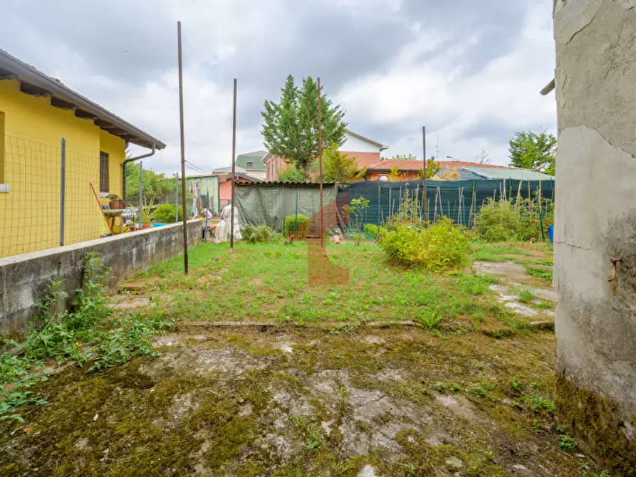 Immagine 31 di Villetta a schiera in vendita  in Via Guglielmo Marconi 30 a Fontevivo