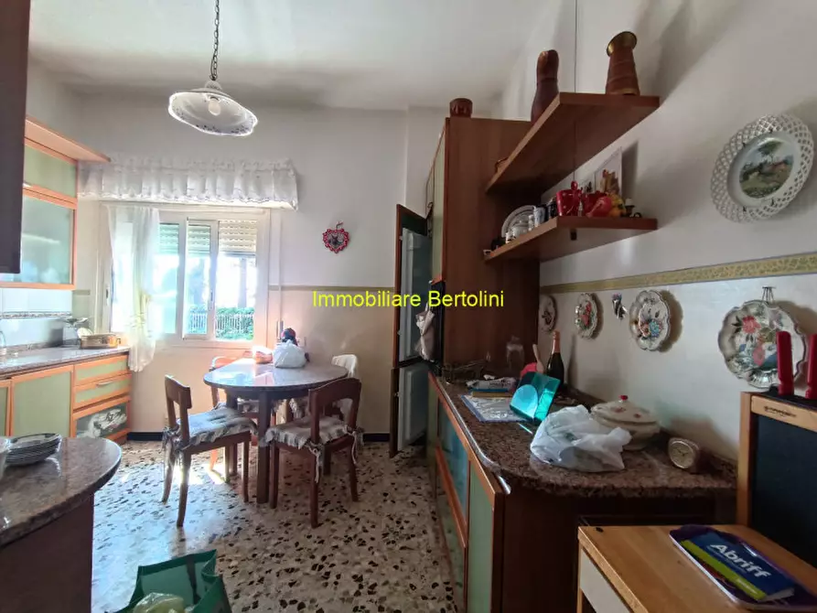 Immagine 3 di Casa indipendente in vendita  in CENTRO a Bordighera