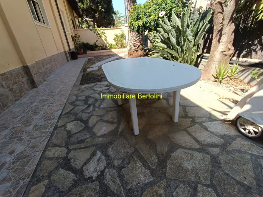 Immagine 4 di Casa indipendente in vendita  in CENTRO a Bordighera