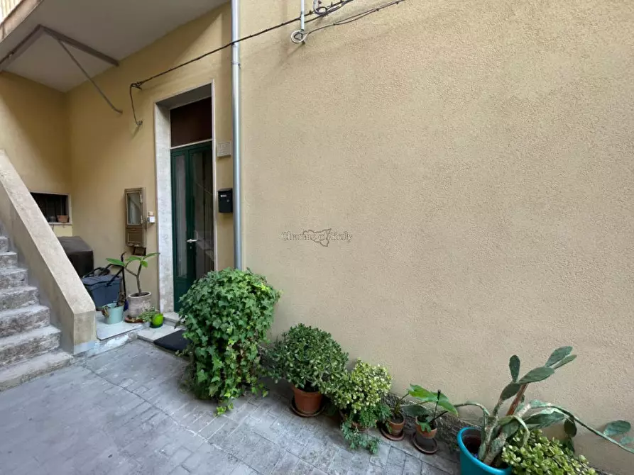 Immagine 6 di Appartamento in vendita  in Via Tirella a Modica