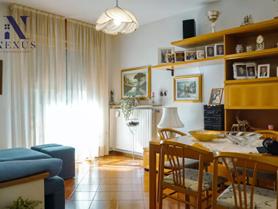 Immagine 5 di Appartamento in vendita  a Fano