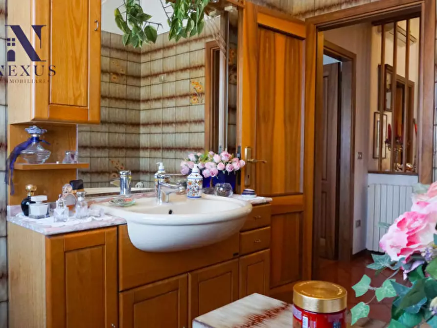 Immagine 12 di Appartamento in vendita  a Fano