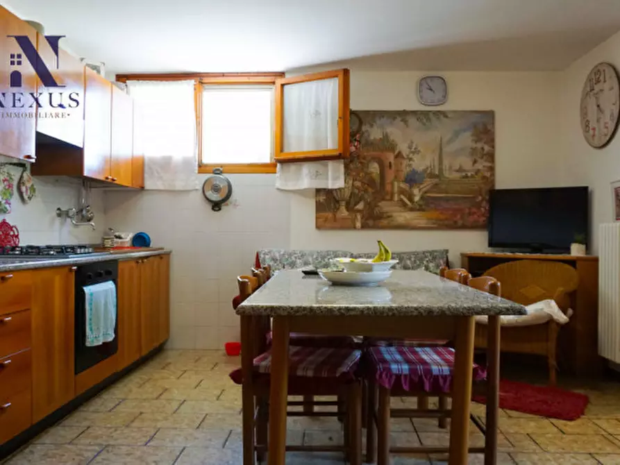 Immagine 15 di Appartamento in vendita  a Fano