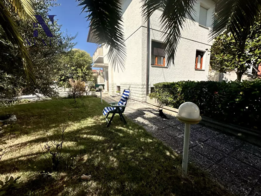 Immagine 24 di Appartamento in vendita  a Fano