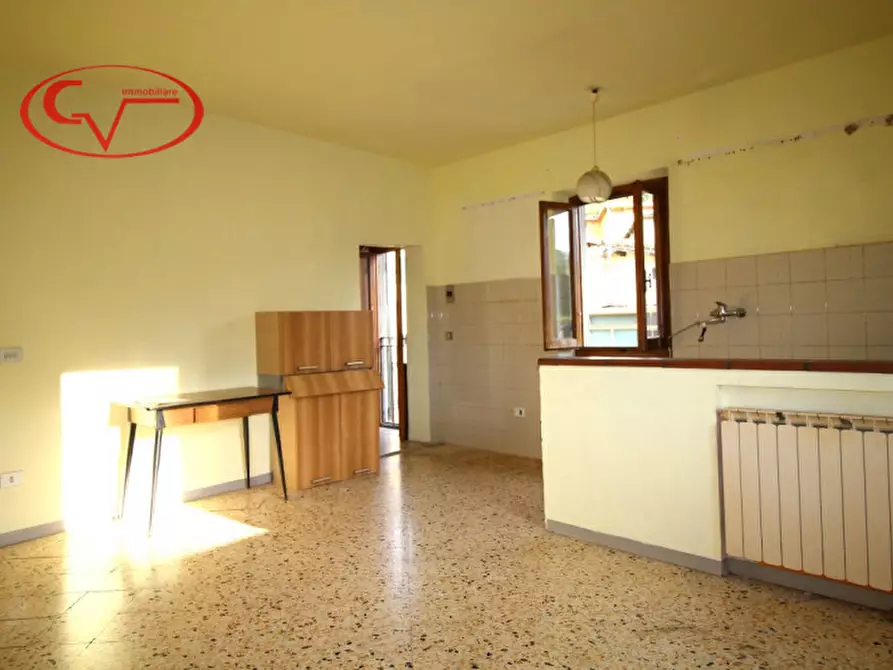 Immagine 2 di Appartamento in vendita  in Via Roma a Cavriglia