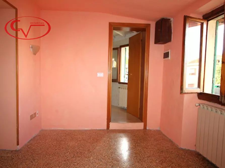 Immagine 15 di Appartamento in vendita  in Via Roma a Cavriglia