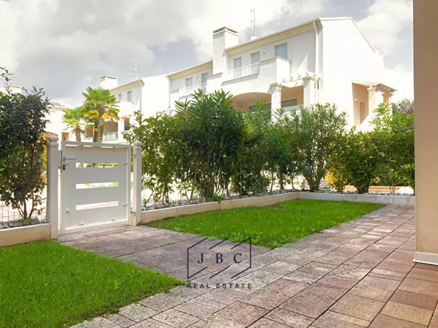 Immagine 15 di Appartamento in vendita  in Via Belluno N,13 a Jesolo