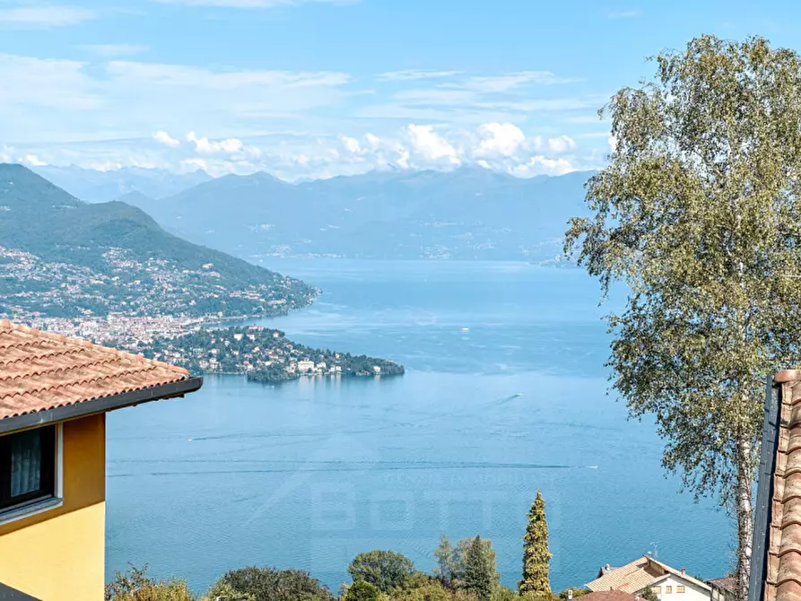 Immagine 3 di Villetta a schiera in vendita  in Via Tassera 7 a Stresa