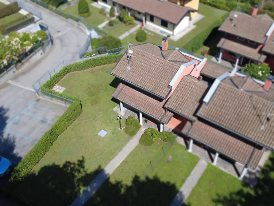 Immagine 28 di Villetta a schiera in vendita  in Via Tassera 7 a Stresa